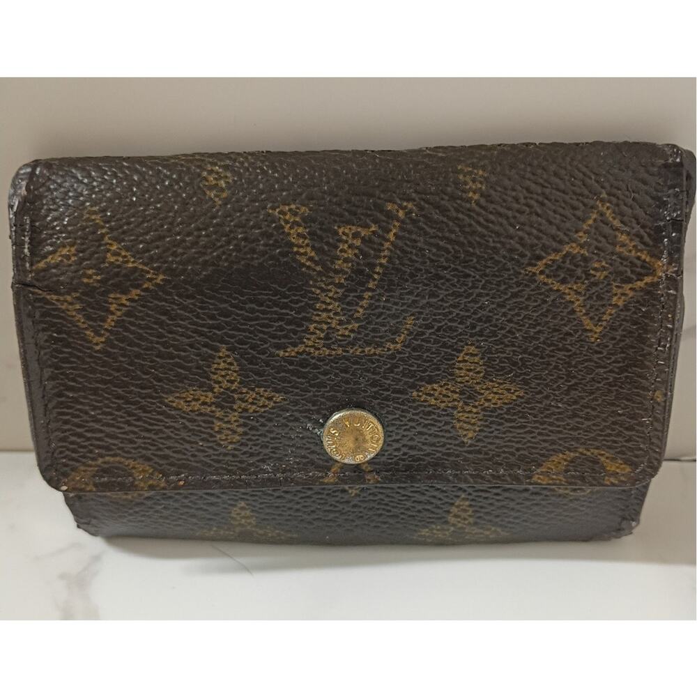 LOUIS VUITTON Brown Monogram Leather 6 Key Holder - Picture 2 of 7